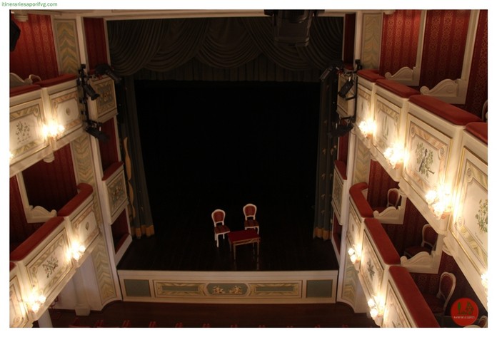 Interno del teatro "Arrigoni"